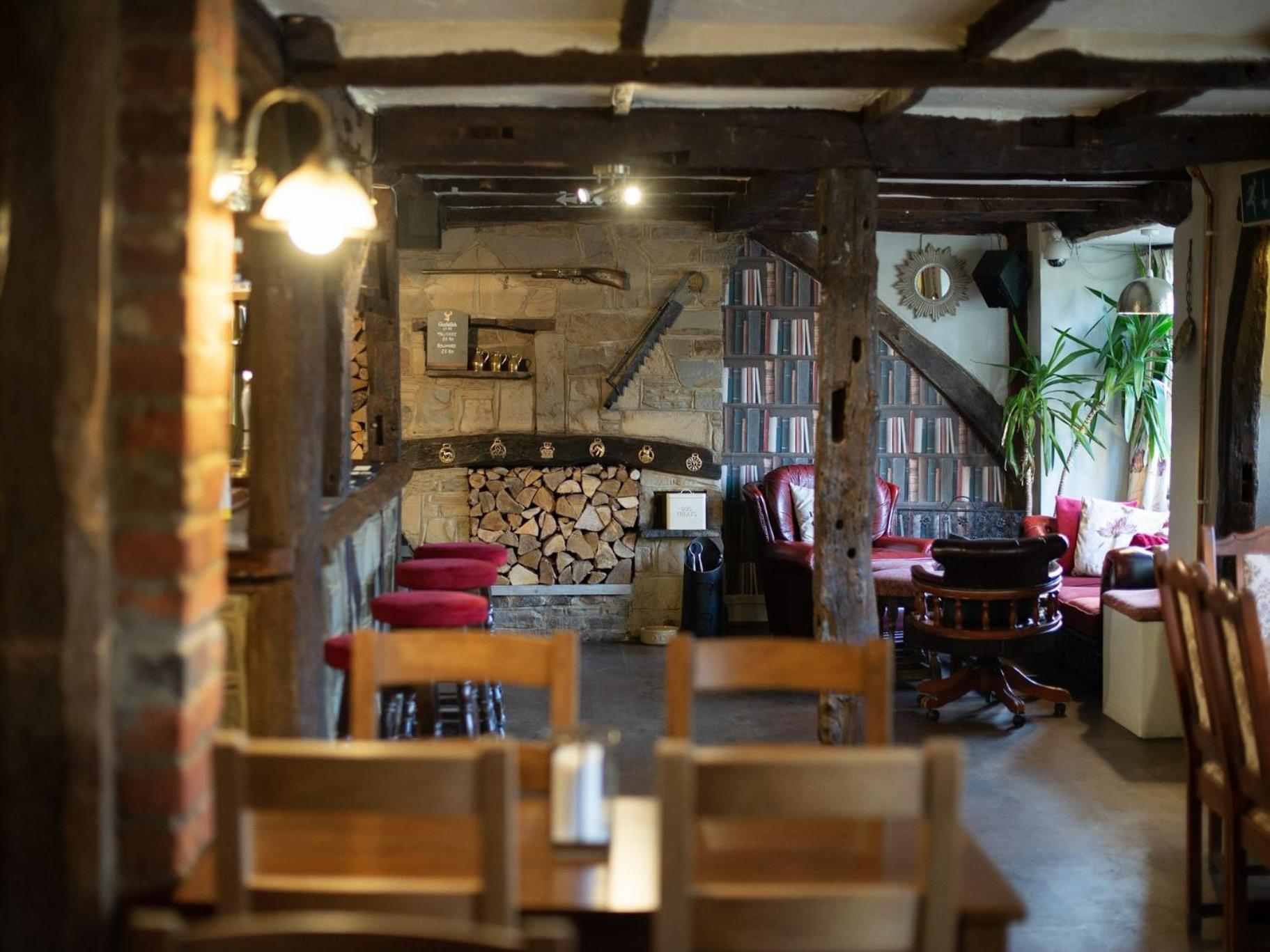 לייטון באזרד The Heath Inn מראה חיצוני תמונה
