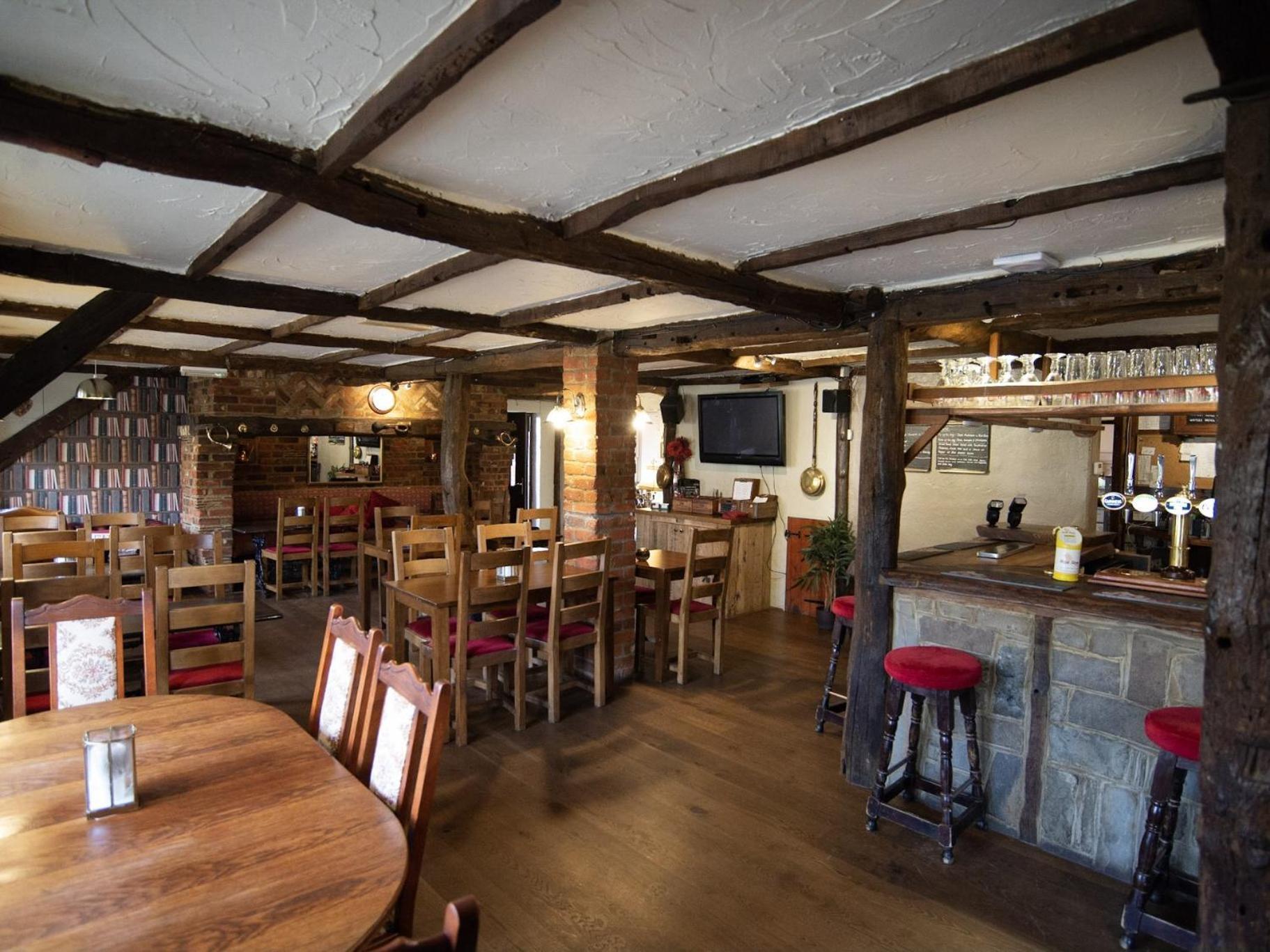 לייטון באזרד The Heath Inn מראה חיצוני תמונה