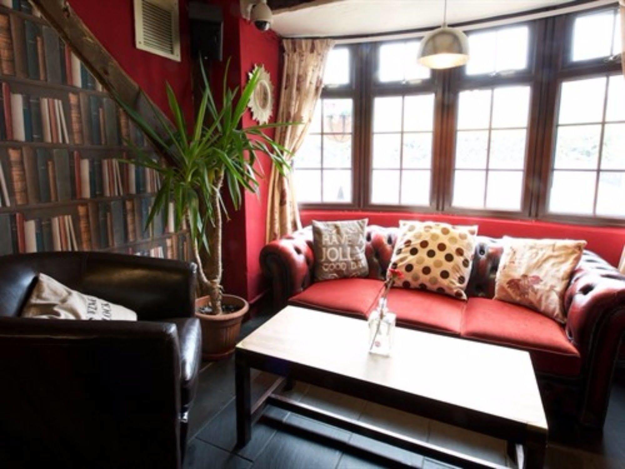 לייטון באזרד The Heath Inn מראה חיצוני תמונה